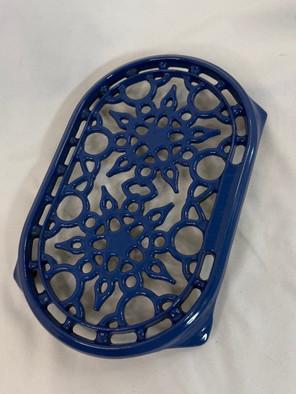 Le Creuset Enameled Cast Iron Trivet Snowflake Pattern Blue Oval France #4185